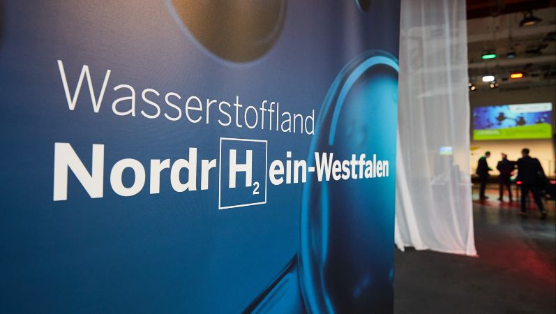 Aufnahme von der Veröffentlichung der Wasserstoff-Roadmap für Nordrhein-Westfalen.