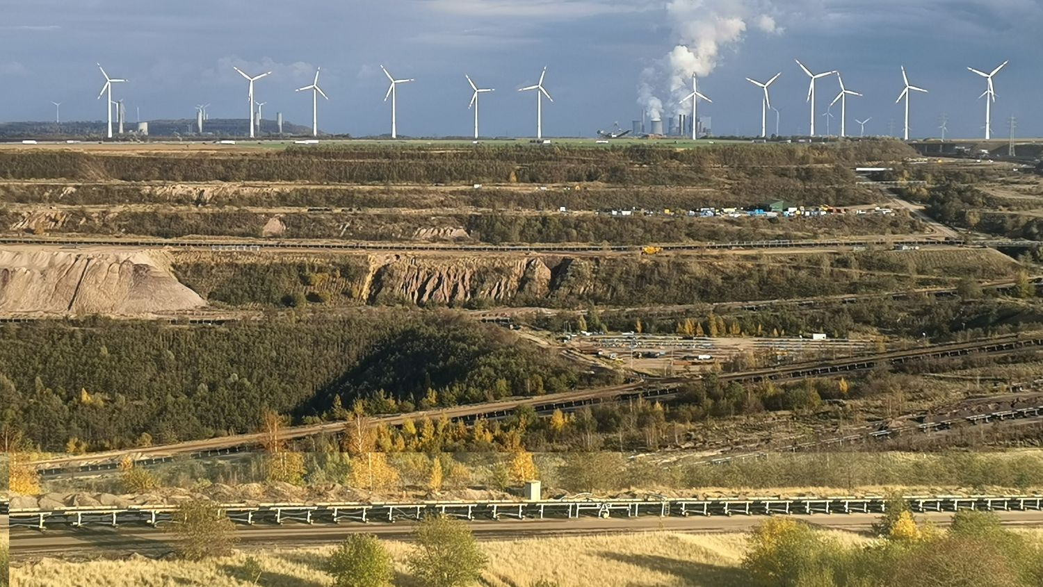 Die rekultivierten Folgelandschaften am Tagebau Garzweiler werden auch in die Planungen des Innovationsparks Erneuerbare Energien Jüchen einbezogen.
